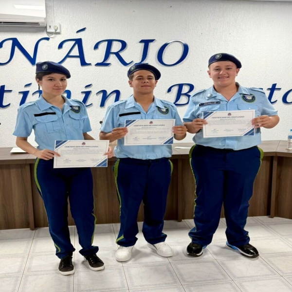 Vereadores Mirins encerram trabalhos da Legislatura 2025 na Câmara